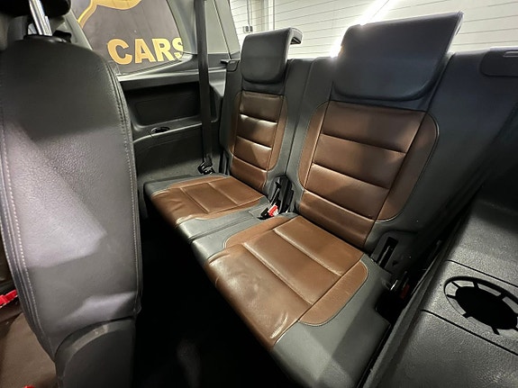 Volkswagen Touran Cross 22 of 25
