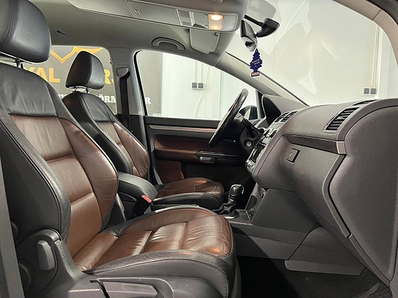 Volkswagen Touran Cross 19 of 25