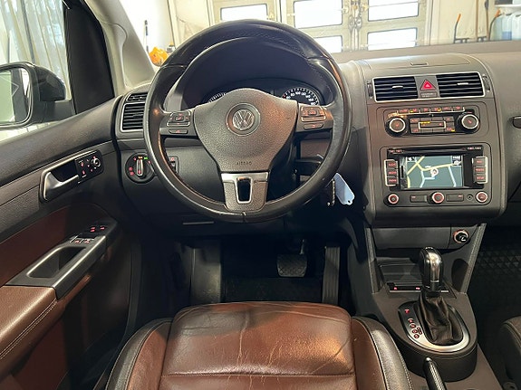 Volkswagen Touran Cross 8 of 25