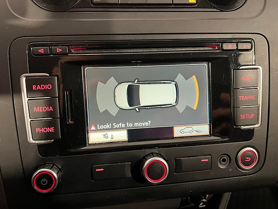Volkswagen Touran Cross 13 of 25