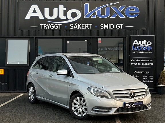 Mercedes-Benz B200 2 of 5