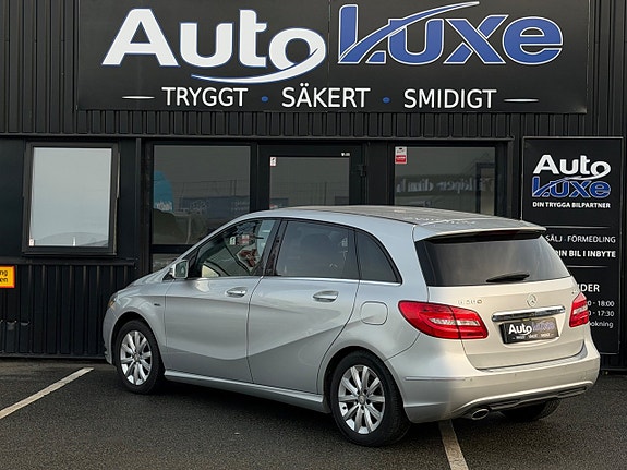 Mercedes-Benz B200 5 of 5