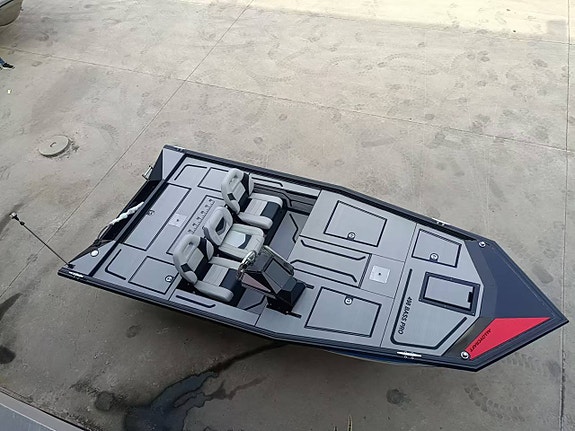 ALLOYCRAFT BASSPRO 498 MERCURY F80 EFI -MÄSSPRIS-