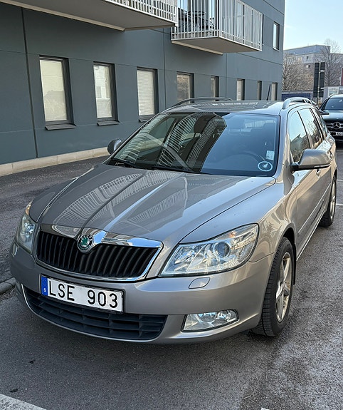 Skoda Octavia 3 of 5