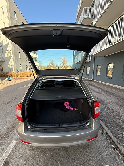 Skoda Octavia 8 of 11
