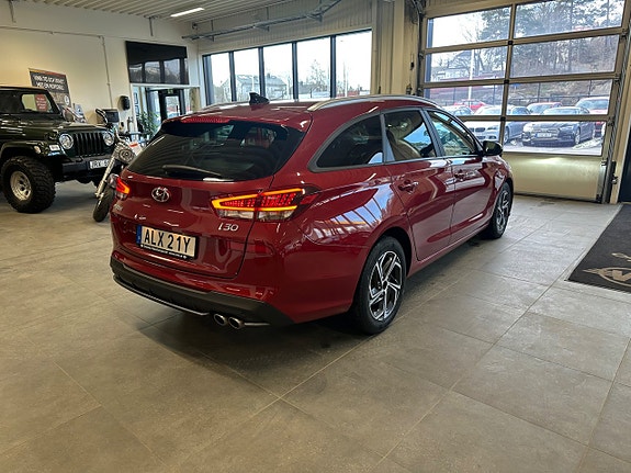 Hyundai i30 5 of 5