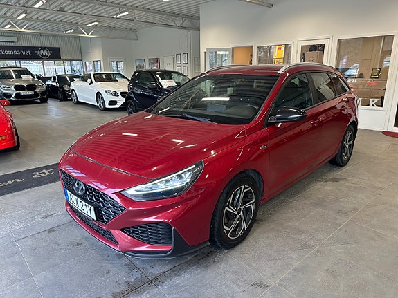 Hyundai i30 2 of 5