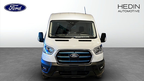 Ford Transit 8 of 9