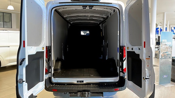 Ford Transit 7 of 9