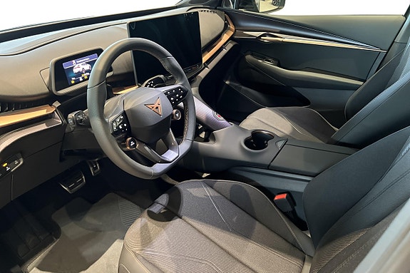 Cupra Tavascan 24 of 26
