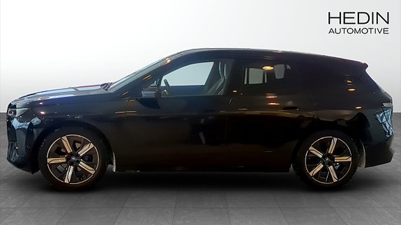 BMW iX 6 of 9