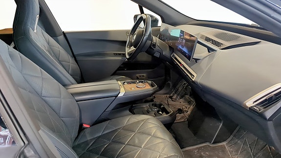 BMW iX 3 of 5