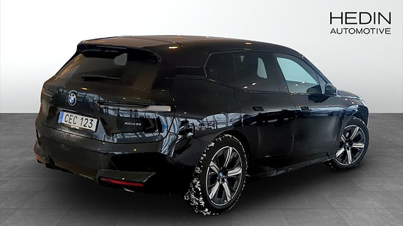 BMW iX 2 of 5