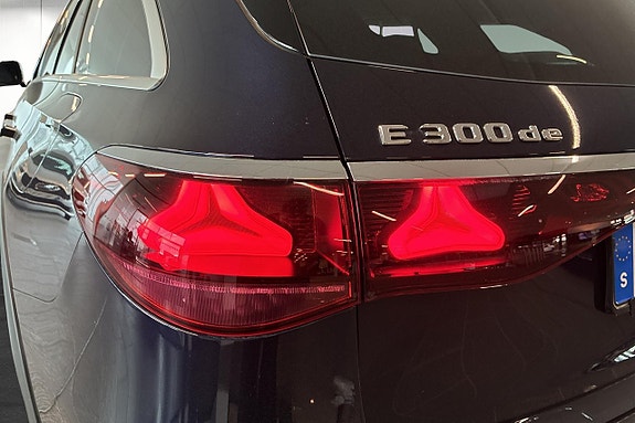 Mercedes-Benz E300 de 27 of 27