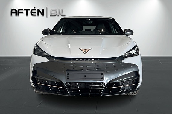 Cupra Tavascan 3 of 22
