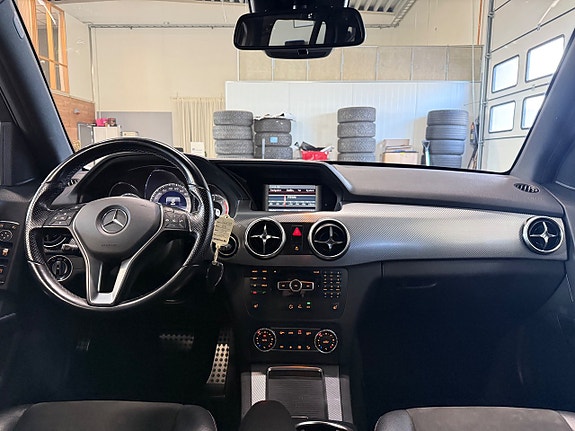 Mercedes-Benz GLK220 16 of 18
