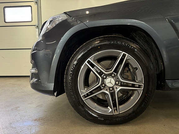 Mercedes-Benz GLK220 4 of 5