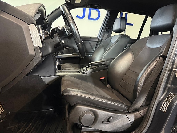 Mercedes-Benz GLK220 10 of 18