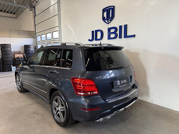 Mercedes-Benz GLK220 3 of 5