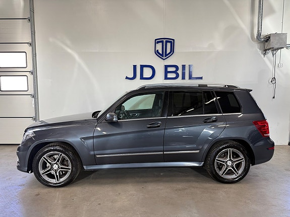 Mercedes-Benz GLK220 2 of 5