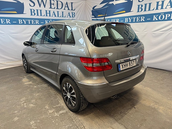 Mercedes-Benz B200 6 of 19