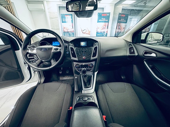 Ford Focus 12 of 16