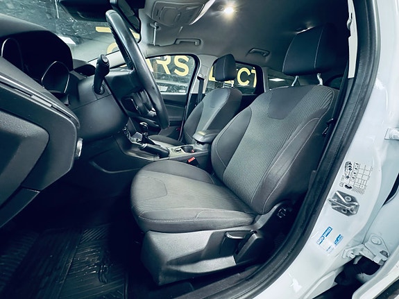 Ford Focus 7 of 16