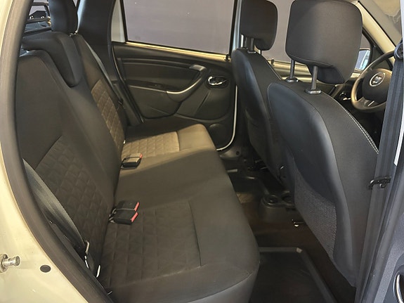 Dacia Duster 11 of 18