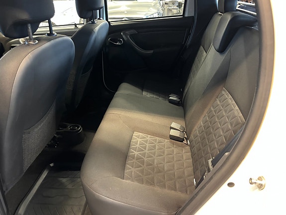 Dacia Duster 10 of 18