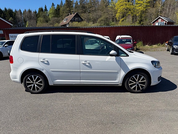 Volkswagen Touran 6 of 23