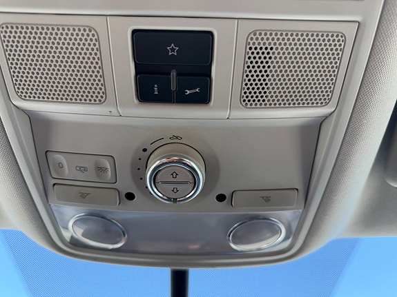 Volkswagen Touran 21 of 23