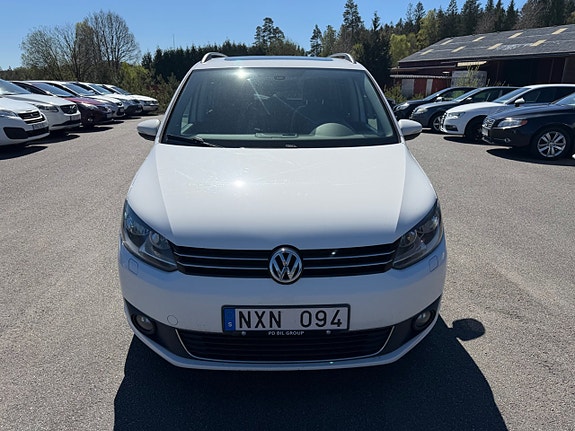 Volkswagen Touran 8 of 23