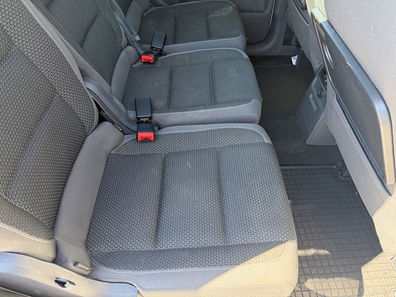 Volkswagen Touran 14 of 23