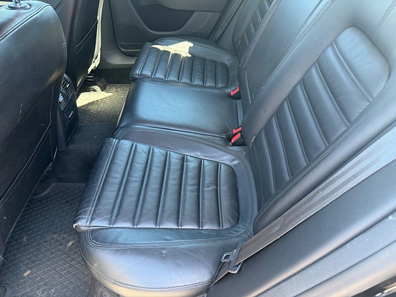 Volkswagen Passat Alltrack 14 of 28