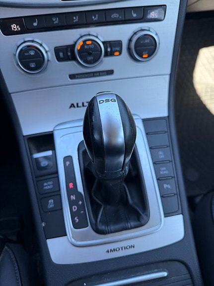 Volkswagen Passat Alltrack 19 of 28