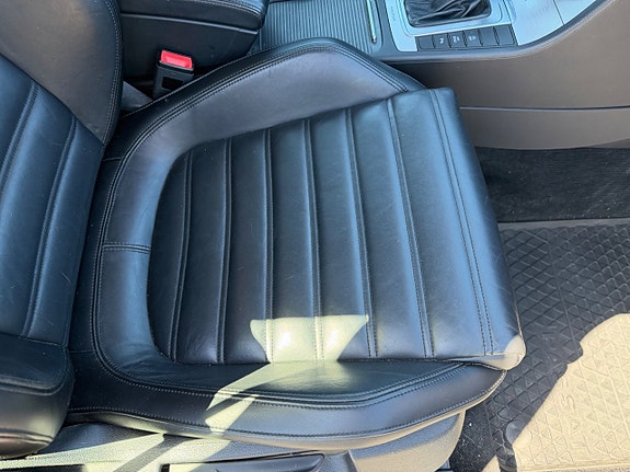 Volkswagen Passat Alltrack 12 of 28
