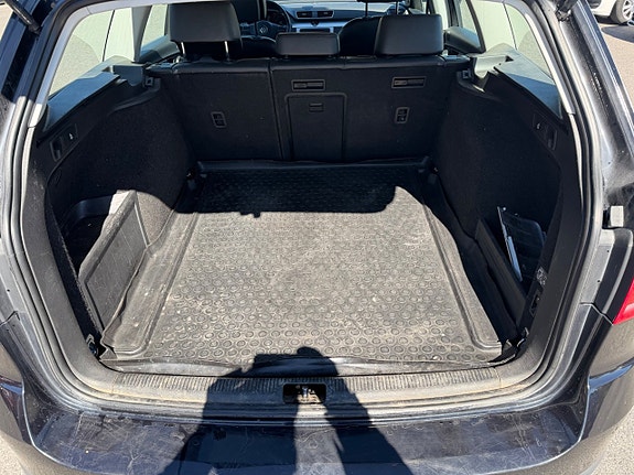 Volkswagen Passat Alltrack 27 of 28