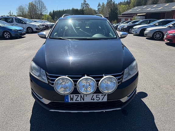 Volkswagen Passat Alltrack 9 of 28