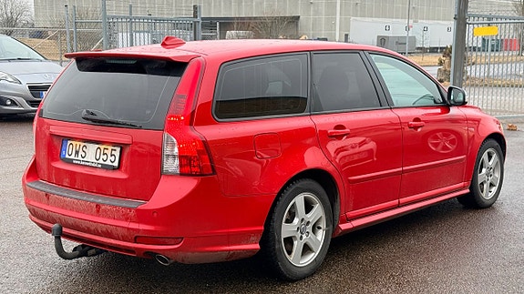 Volvo V50 4 of 26