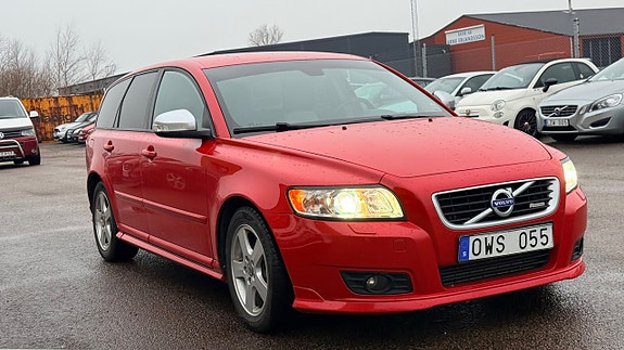 Volvo V50 3 of 26