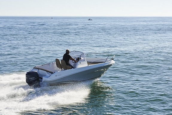 Jeanneau Cap Camarat 5.5 CC -26, Yamaha 100hk 4 of 6