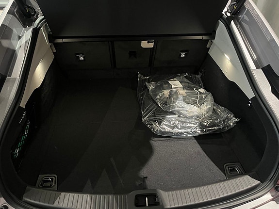 Volvo ES90 10 of 15