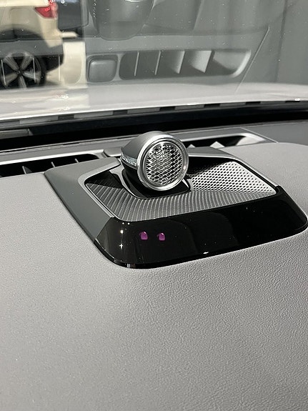 Volvo ES90 11 of 15