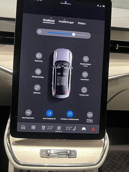 Volvo ES90 13 of 15