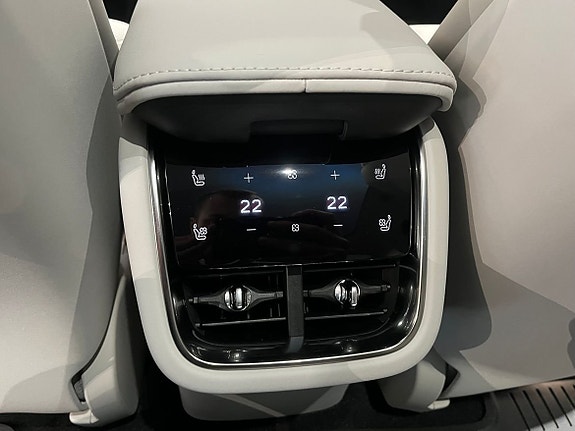 Volvo ES90 8 of 15
