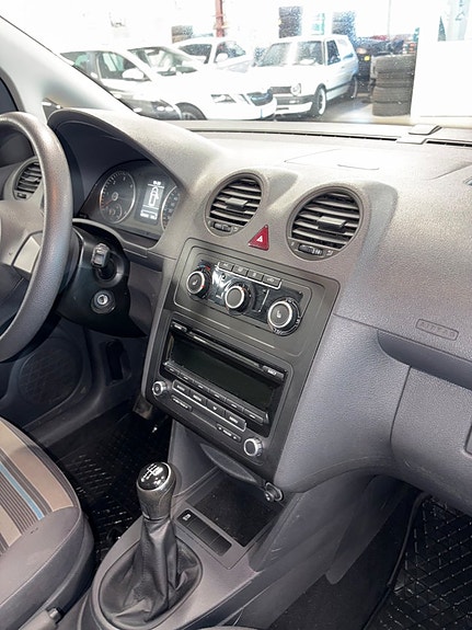 Volkswagen Caddy 3 of 5