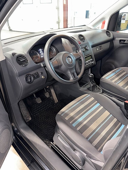 Volkswagen Caddy 2 of 5