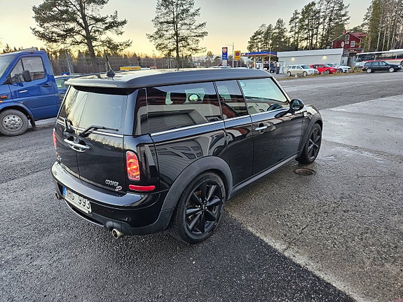 MINI Clubman Cooper SD 2 of 5