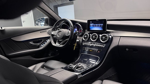Mercedes-Benz C200 12 of 21