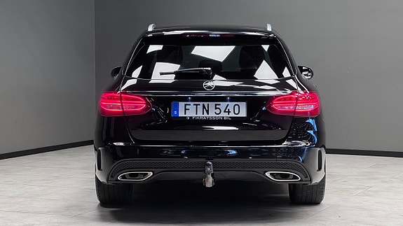 Mercedes-Benz C200 21 of 21